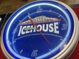 Glowing Lights Around The Frame Ice House Clock PPSDM