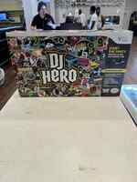 DJ Hero Bundle – Nintendo Wii _ Turntable Controller + Game _ NEW!!  TS 291466