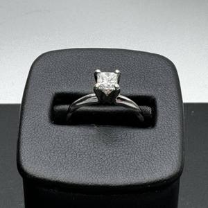 14K White Gold Princess Cut Solitaire Size 5.75      LS(332087) 