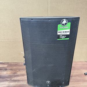 Mackie Thump 15A Powered Speaker    LS(332459)