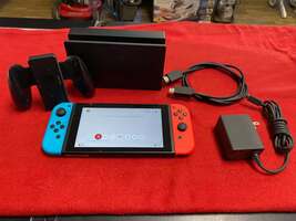 Nintendo Switch 32GB Neon Blue and Neon Red Joy-Con (HAC-001-01) PPSDM