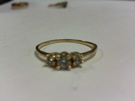 3 CZ Stone Ring - YG - Sz 7.5 - 14K - PPSKN