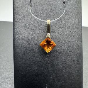 14K Gold Citrine Pendant           LS(339744) 
