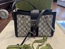 GUCCI GG Supreme Monogram Textured Dollar Calfskin Web Small Padlock  LS(340019)