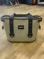 Yeti Hopper 20 Soft Cooler Large Bag Gray Zip Lunchbox PPSDM