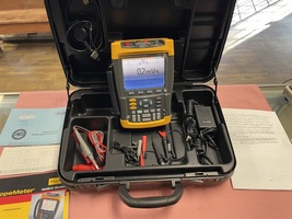 Fluke 196C SCOPEMETER COLOR  100MHz 1GS/s w Case - PPSKN
