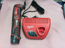 Milwaukee Multi Tool 2426-20 w Battery & Charger - PPSKN
