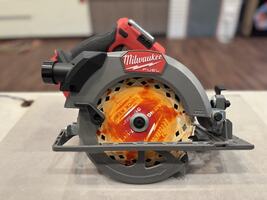 Milwaukee 2834-20 M18 FUEL 7-1/4” Circular Saw (Tool Only)         LS(342528)