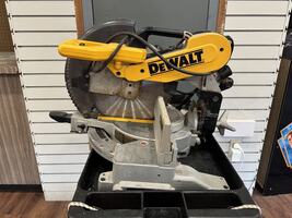 DeWalt DW716 Double Bevel Compound Miter Saw              LS(345731)