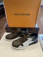 Authentic Louis Vuitton Run Away Mens Sneaker US12 SPB-TS 347666