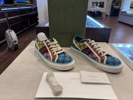 Gucci Pink / Navy Blue Rhyton Women's 40.5 EU 10.5 US              LS(347675)