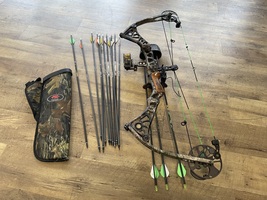 Mathews Drenalin LD SE3 Compound Bow 27" / 70# with Extras - PPSKN