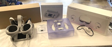 Meta Quest 2 - 128GB in Box with Wireless Charger - PPSKN