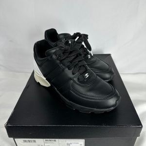 Chanel Interlocking CC Sneakers Size 6W SPB-MS ID: 351515
