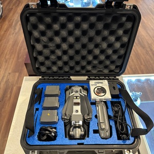 DJI Mavic 2 Zoom W/ Case 3 Batteries Controller SPB-MS ID: 351628