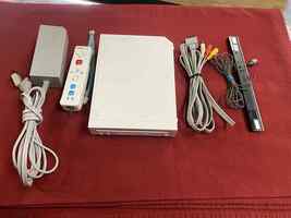 Nintendo Wii Console Complete RVL-001 Plays Gamecube & Wii Games PPSDM(351717)