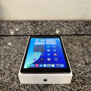 Apple iPad 9th Gen 64gb W/ Box SPB-MS 354285 
