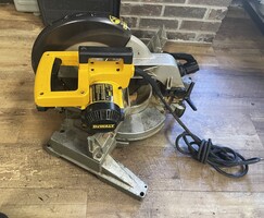 DeWalt, DW705 12" Heavy Duty Compound  Miter Saw with Blade - PPSKN