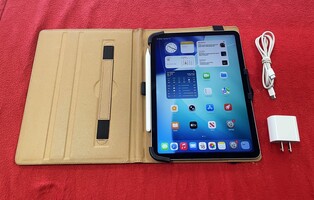 Apple Ipad Air 11 128gb (M2) (A2903) w Case, Charger and Pen Unlocked - PPSKN