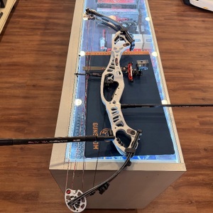 Hoyt Podium X Elite LH 40-50LB SPB-MS 356754 