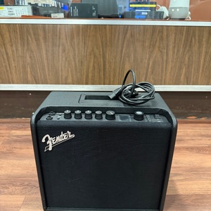 Fender Mustang LT25 Combo Amp SPB-MS 356949 